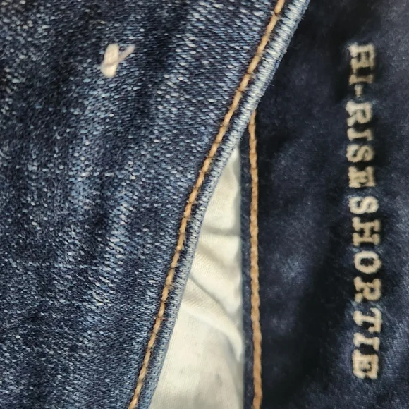 American Eagle Next Level Hi-Rise Shortie - Picture 9 of 9